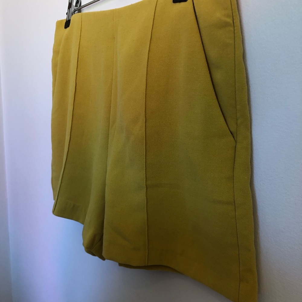 Zara mustard yellow city shorts size medium - Picture 3 of 4